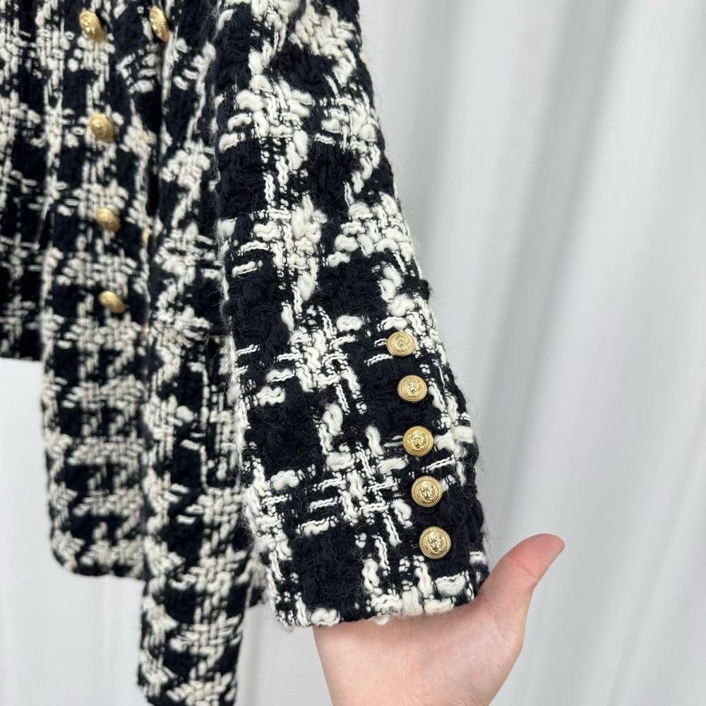 Authentic Balmain Monochrome Tweed Coat with Gold Buttons - Picture 4 of 6